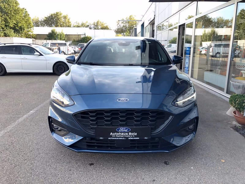 Ford Focus ST-Line - LED - HUD - Navi - PDC - Winter P. - Top