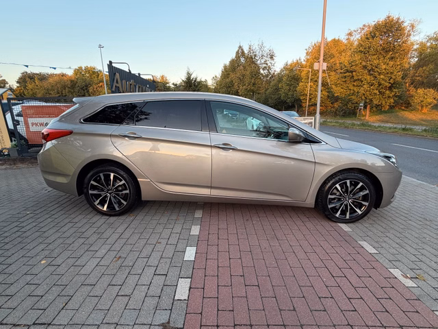 Hyundai i40CW Blue Trend 1.7CRDI*Aut.*SHZ*Temp.*PDC*EU6* - foto 4