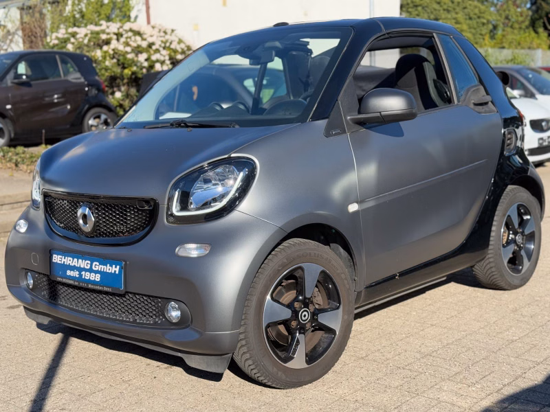 Smart ForTwo CABRIO*NAVI*90PS*SITZHEIZ*KAMERA*MOD.2019