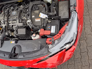 Toyota Corolla Sports Tou. Hybrid Team D/Standheizung - bilder 14
