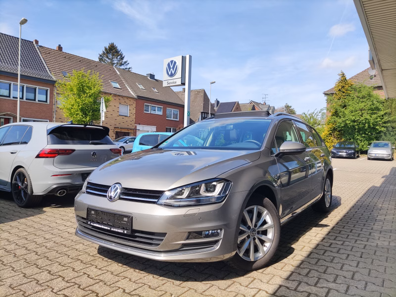 Volkswagen Golf Variant VII Lounge,PANO,AHK,KLIMA,NAV
