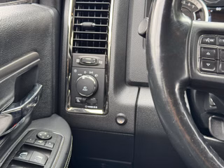 Dodge RAM 1500 5.7 V8 Crew Cab Laramie + Hardtop - foto 27