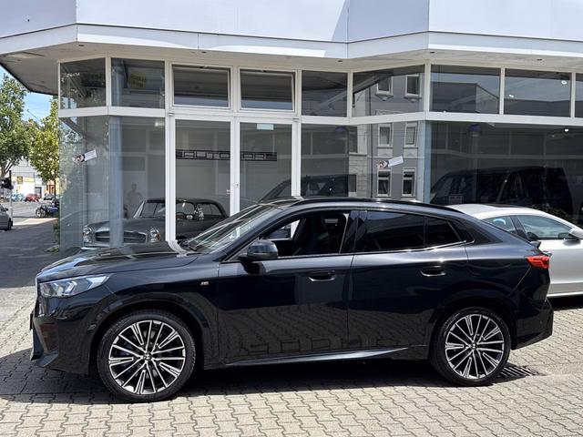 BMW X2 20 d xDrive M SPORT PANO HUD AHK 360K 20Z ICONIC Gebrauchtwagen Kaufen | EZ 02/2025