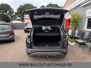 Hyundai TUCSON Hybrid 4W*2.HAND*NAVI*PANO*AHK*SPUR*ACC* - bilder 12