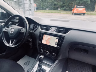 Skoda Octavia Combi Ambition DSG+Navi+Carplay+SHZ+AHK+ - foto 7
