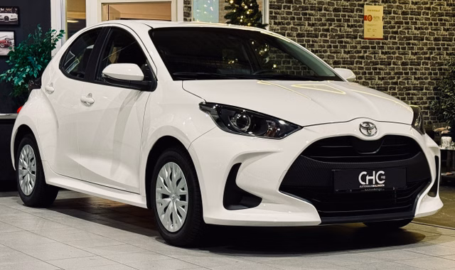 Toyota Yaris Comfort |SPUR|TEMPOMAT|CARPLAY| Gebrauchtwagen Kaufen | EZ 02/2024 | Preis 15.990 €