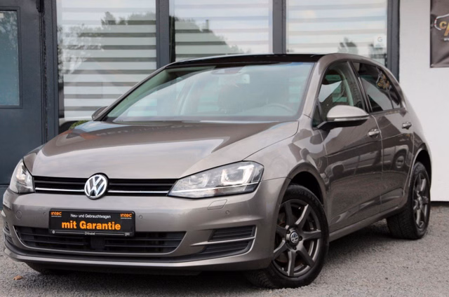 Volkswagen Golf VII Lim Pano Standheizung ACC Navi Xenon Gebrauchtwagen Kaufen | EZ 08/2014