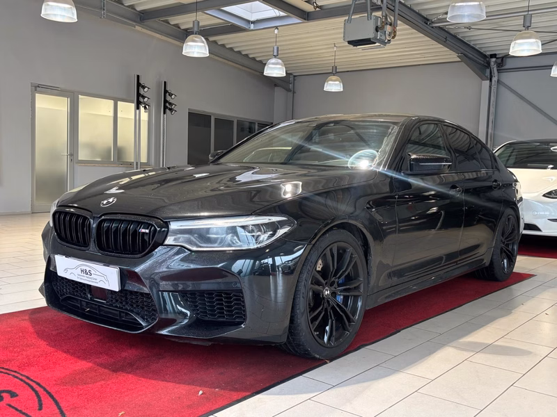 BMW M5 Competition  HUD/H&K