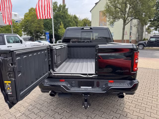 Dodge RAM Laramie Night Premium Rambox + teilbare Heckklappe - foto 34