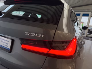 BMW 330 i xDrive M Sport Autom., LED Navi Kamera ACC - bilder 22