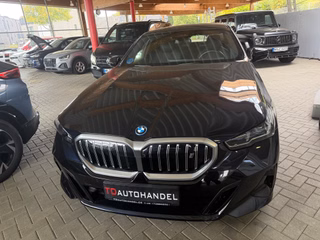 BMW i5 40 eDrive M Sport Panoramadach, 360°, Driving & Park Assistant - foto 2