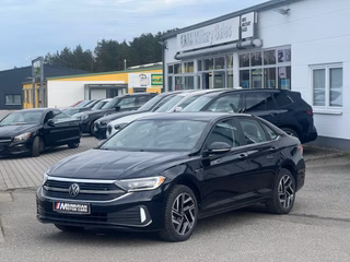 2022 Volkswagen Jetta SEL - photo 1