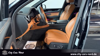 Bentley Bentayga Azure 4.0 V8 4WD COMFORT SPEC+FOND - bilder 13