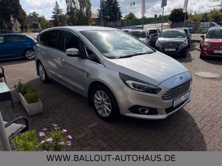 Ford S-Max Titanium*2.HAND*KLIMA*NAVI*AHK*LED*TOT*SPU - photo 4