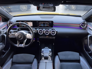 Mercedes-Benz A 35 AMG 4Matic Turbo MEMORY / SHZ / EDITION - foto 34