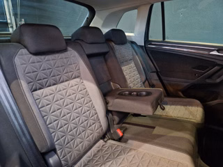 Volkswagen Tiguan Life 2.0TDI*KAMERA*CARPLAY*LED* - bilder 17