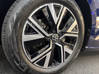 Volkswagen Touran 2.0TDI DSG 7SITZE STANDHZ SOUNDSYS CARPL. - bilder 50
