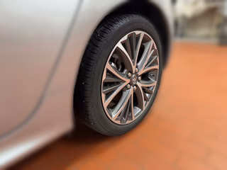 Toyota Yaris Hybrid Style - foto 8