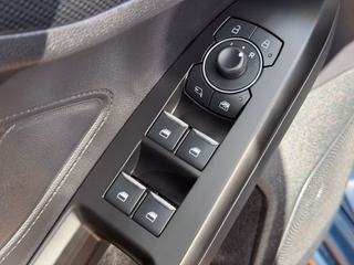 Ford Focus Turnier ST-Line ACC Navi CAM PDC LED - bilder 11