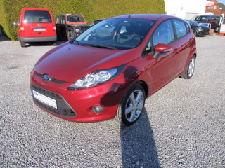 Ford Fiesta 1.4 Automatik Champions Edition - foto 1