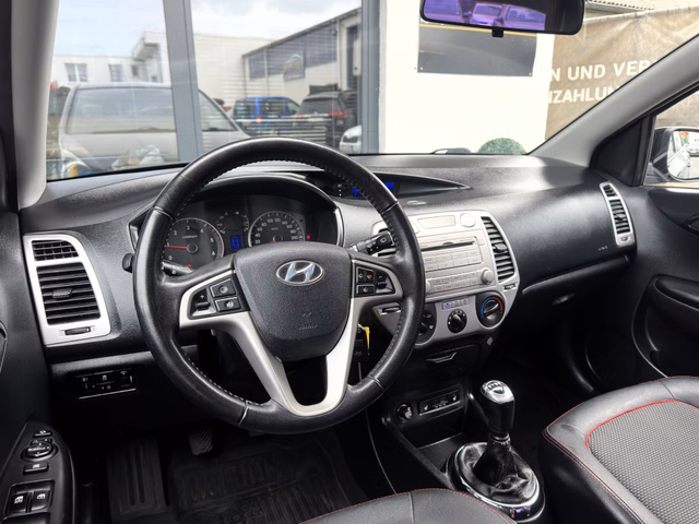 Hyundai i20 Classic NEU TÜV/SHZ/GARANTIE - foto 6