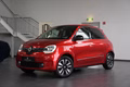 Daumennagel 1 - Renault Twingo Techno Electric  AUT CARPLAY SHZ