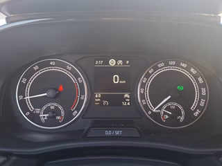 Skoda Fabia 1.0 TSI Tour DSG KLIMA / NAVI / KAMERA / SITZHEIZUNG - foto 6