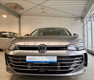 Volkswagen Passat Variant Elegance Autom., LED ACC HuD Kamera Navi - photo 1
