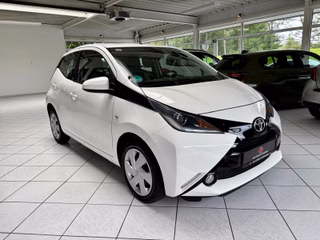 Toyota AYGO aut. x-play touch Kamera USB Bluetooth Klim - photo 3