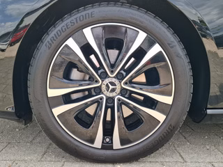 Mercedes-Benz CLA 180 Shooting Brake Progessive AUTOMATIK / LED / NAVI - foto 12