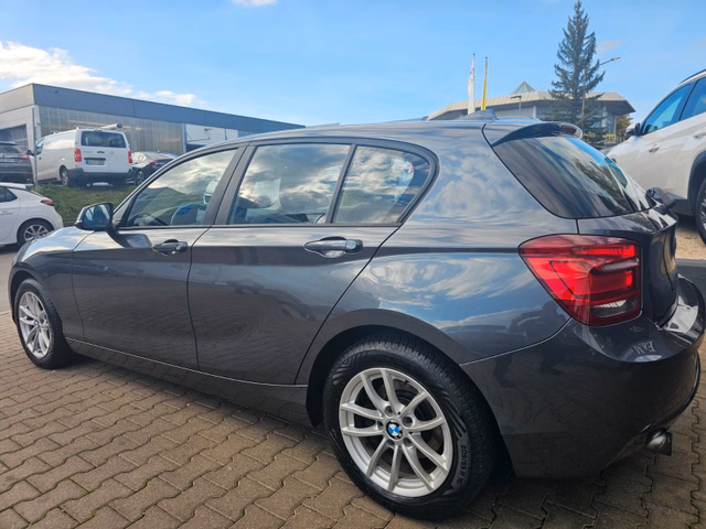 BMW 118 i*XENON*PDC*AHK*6.GANG*ALUFELGEN* - bilder 6