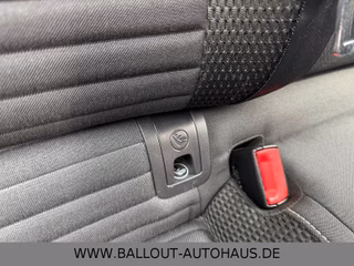 Volkswagen Golf VII Lim.Cup*2.HAND*PANO*KLIMA*NAVI*SHZ*EUR5 - bilder 21