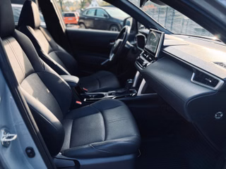 Toyota Corolla Cross Hybrid FWD Lounge+Leder+Pano+AHK+ - bilder 10
