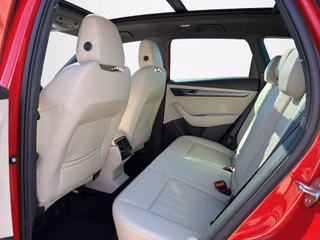 Skoda Karoq 2.0 TDI Style KLIMA / AHK / LEDER / PANORAMA / NAVI - bilder 10