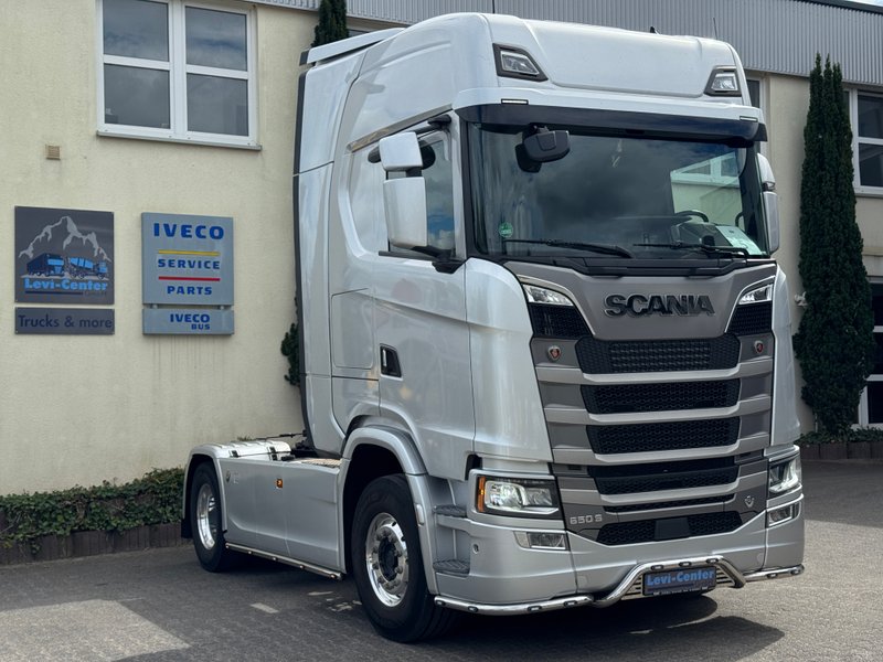 Scania S650 V8 Retarder EU6 Hydra Leder Xenon Voll-Luft