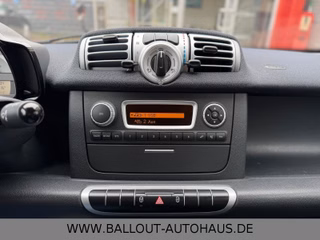 Smart ForTwo coupe Micro Hybrid*2.HAND*TÜV/AU NEU*AUX* - foto 17