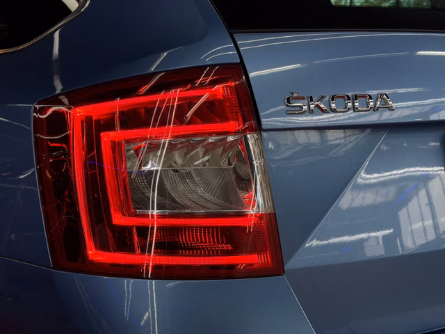Skoda Octavia Combi Style DSG/AHK/TEMPOMAT/PDC/LED/SUNSET - foto 8