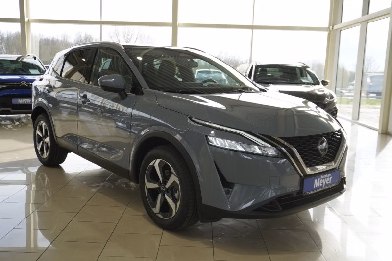 Nissan Qashqai 1,3 DIG-T Xtronic PANO/NAVI/LED/KAMERA  **