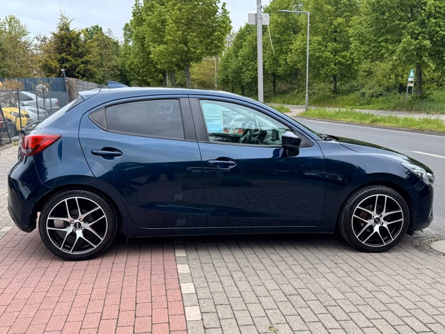 Mazda 2 1.5 Kizoku*Klima*Temp*AGA*Szhz*Kamera*PDC* - bilder 5