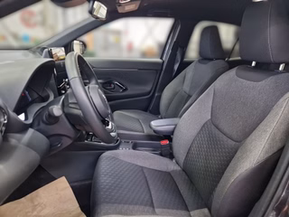 Toyota Yaris Cross Hybrid FWD Teamplayer +Safety- & Comfort Paket - bilder 10