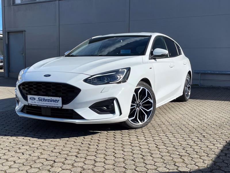 Ford Focus ST-Line mit LED-Scheinwerfer und B & O
