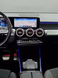 Daumennagel 15 - Mercedes-Benz GLB 200 4MATIC, AMG LINE, PANO, DISTRONIC, R-KAM