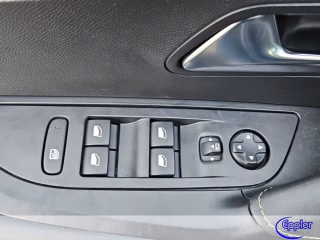 Peugeot e-2008 GT Pack Panodach Kamera Navi Full-LED - foto 2