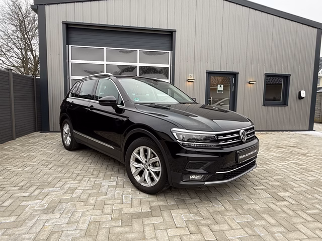 Volkswagen Tiguan Highline Pano Head-up RFK ACC Keyless - foto 1