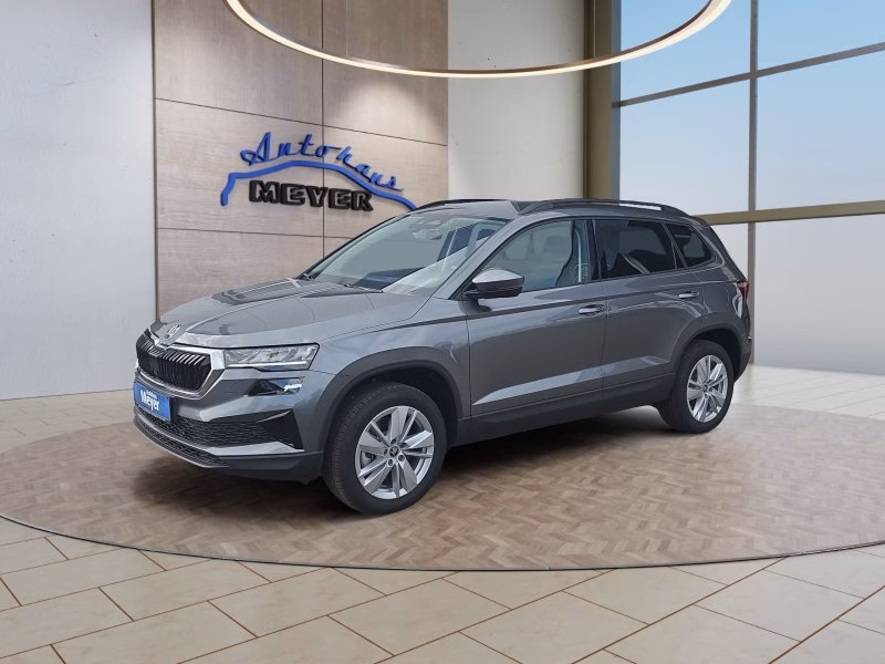 Skoda Karoq 1,5TSI DSG aAHK/ACC/Kamera/Winterp.       **