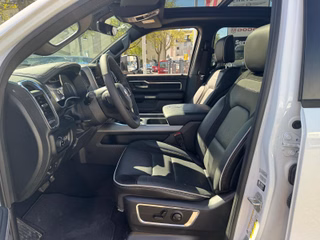 Dodge RAM Laramie Night + Luftfederung + elektr. Trittbretter AHK , Beifahrerdisplay - foto 13