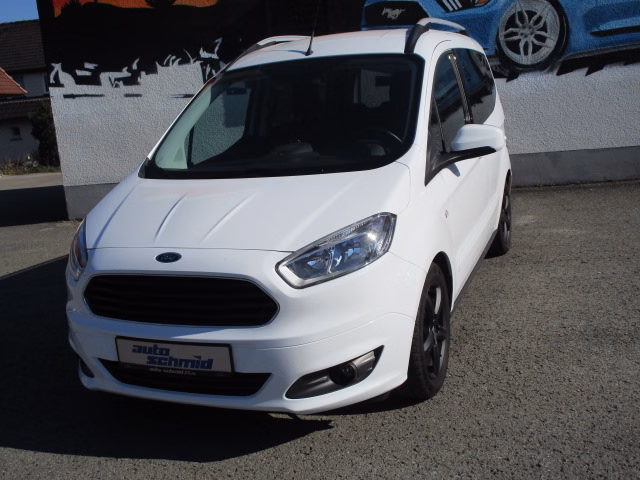 Ford Tourneo Courier Titanium