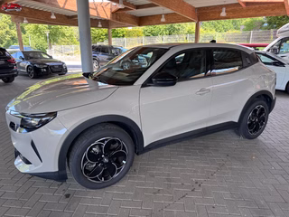 Alfa Romeo Junior Elettrica 115 kW Wärmepumpe, 18-Zoll, 10,25-Zoll-Display - foto 9