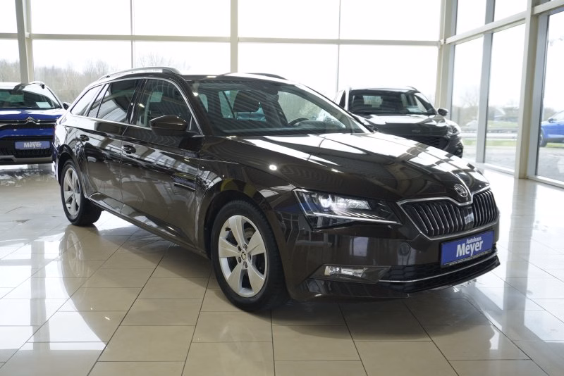 Skoda Superb Kombi 1,5TSI 17*Alu/BI-Xenon/Navi/Temp.