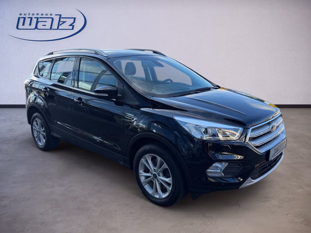 Ford Kuga Titanium +NAVI+AHK+WINTERPAKET+ - foto 1